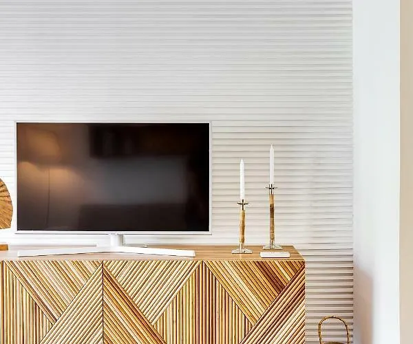 Wood Premium Downtown By Da'home *