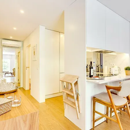 Apartment Wood Premium Downtown By Da'home